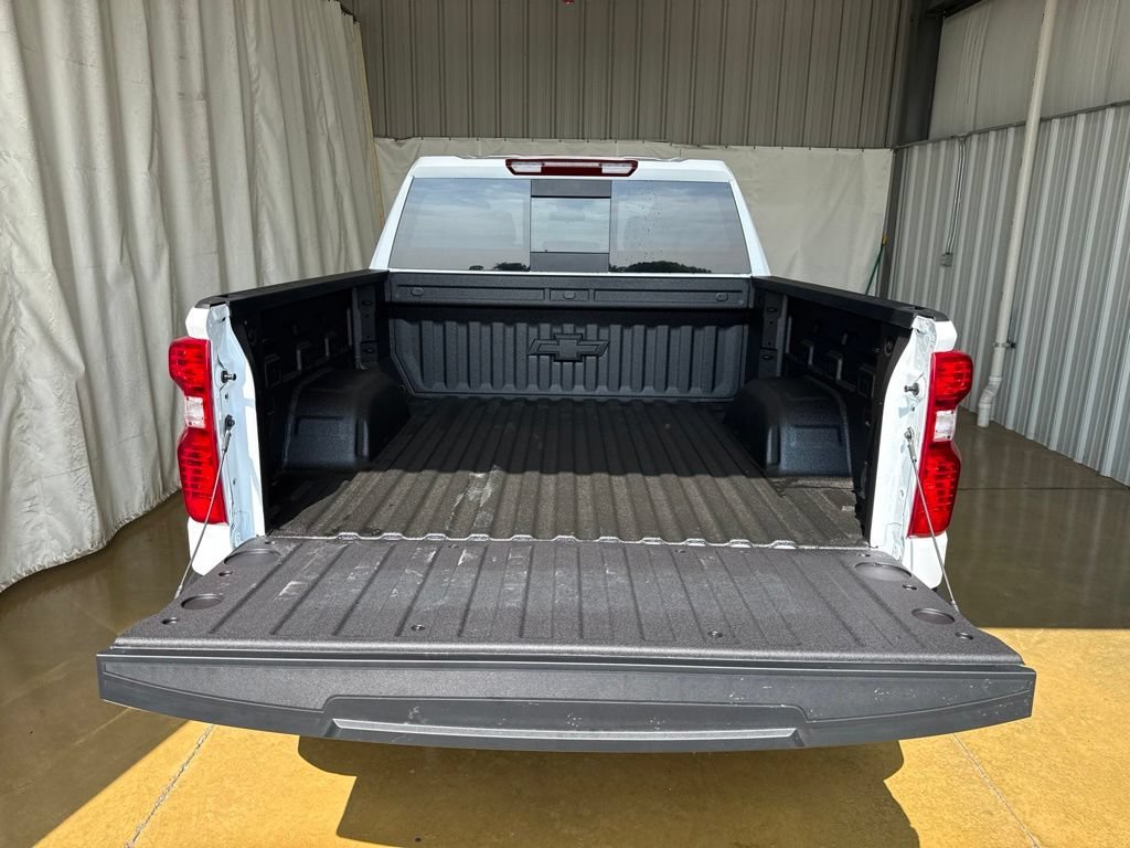 New 2026 Summit White Chevrolet LT image 8