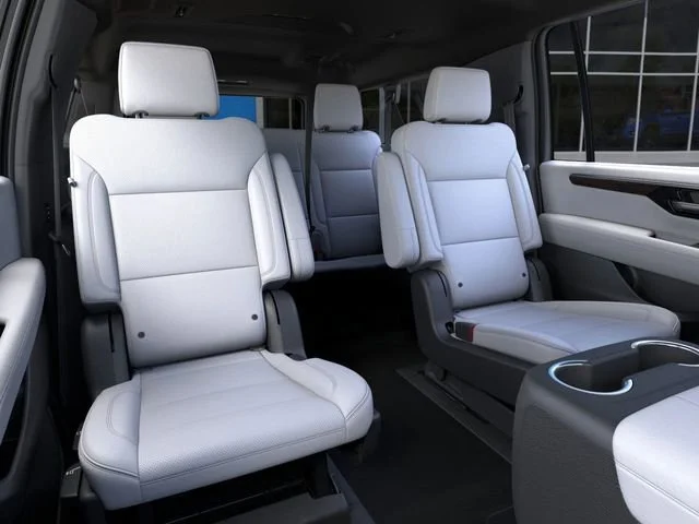 2025 Chevrolet Suburban Premier - Photo 17