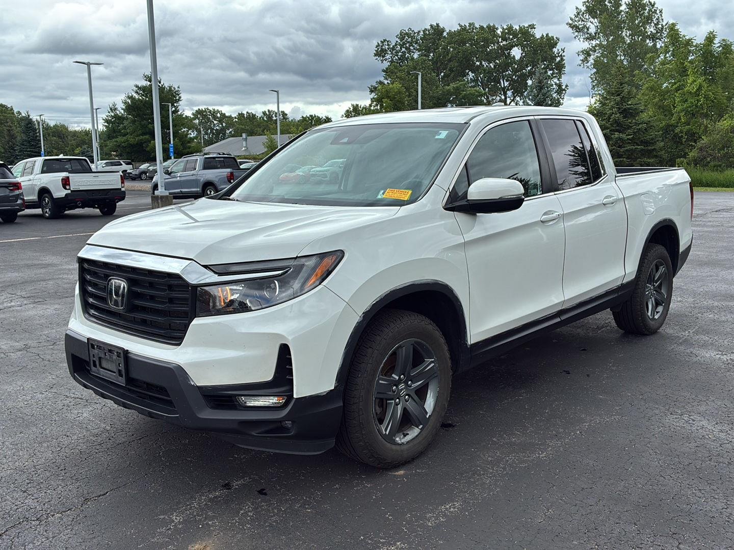 Used 2023 Platinum White Pearl Honda RTL image 14