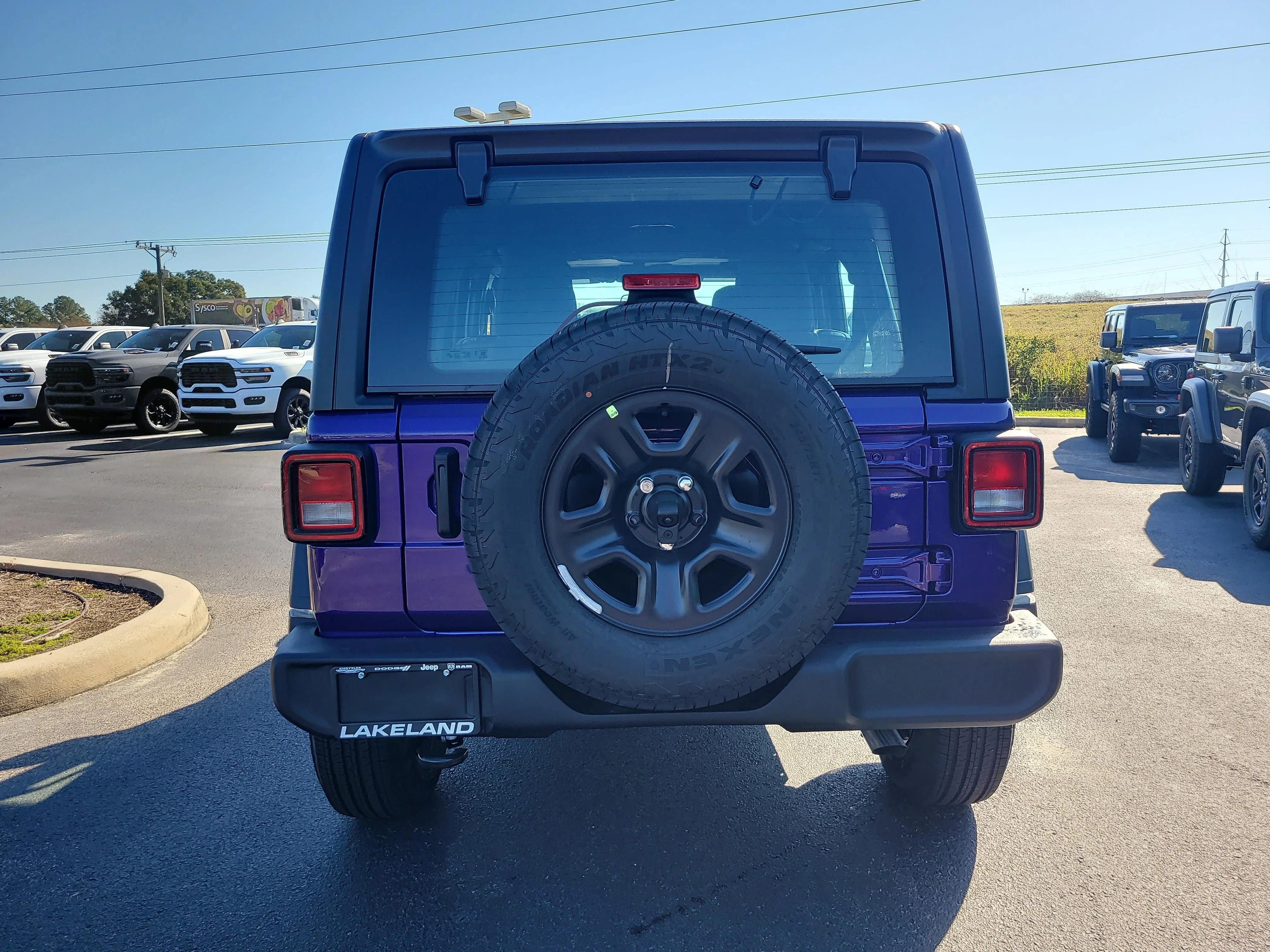 New 2026 Reign Jeep Sport image 7