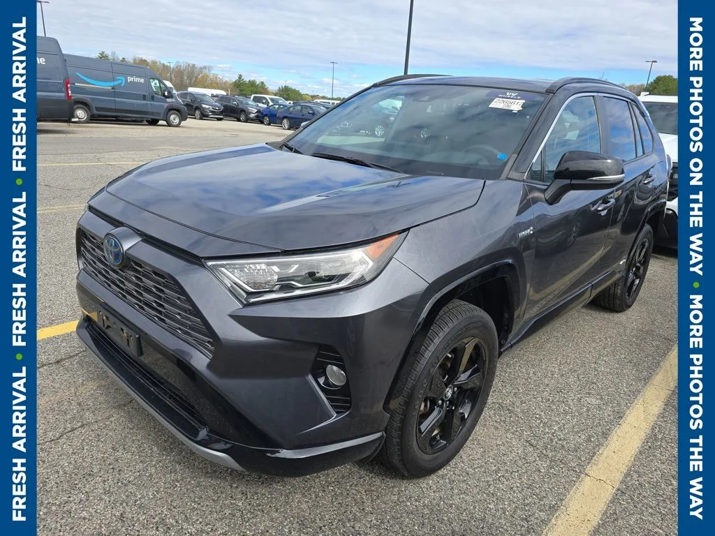 Used 2019 Gray Toyota XSE image 5