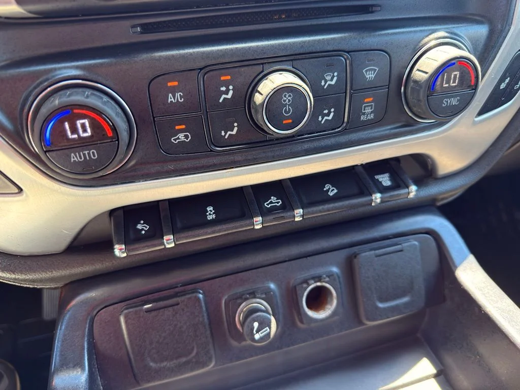 Used 2016 White GMC SLT image 36