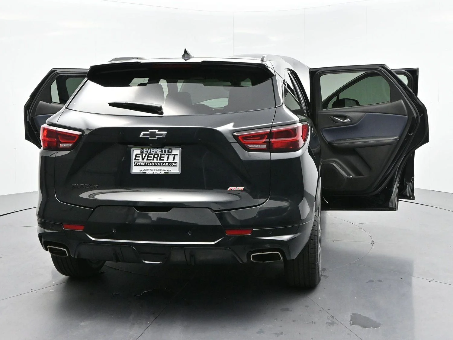 Used 2024 Black Chevrolet RS image 39