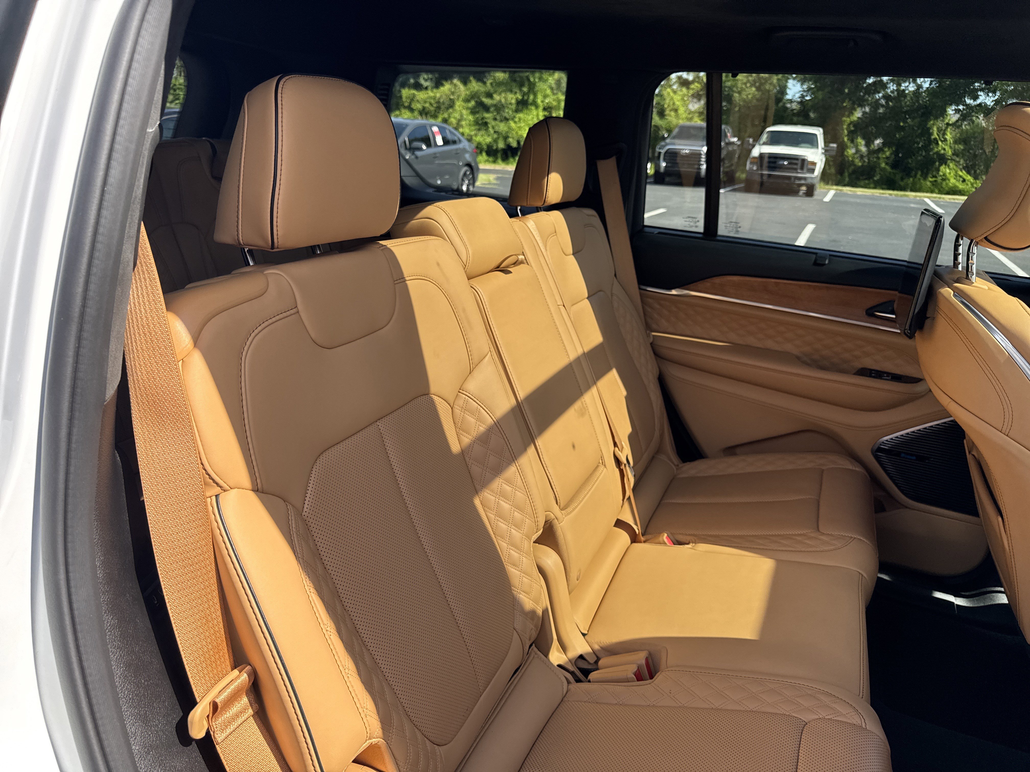 Used 2025 Bright White Clearcoat Jeep Summit image 36