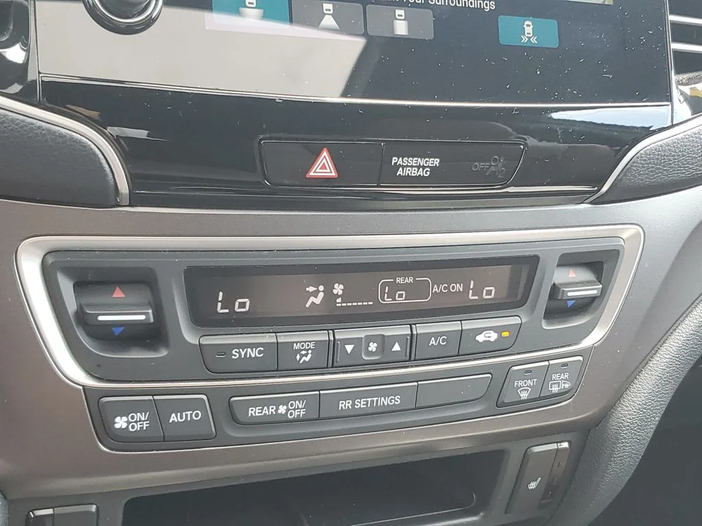 Used 2024  Honda EX-L image 28