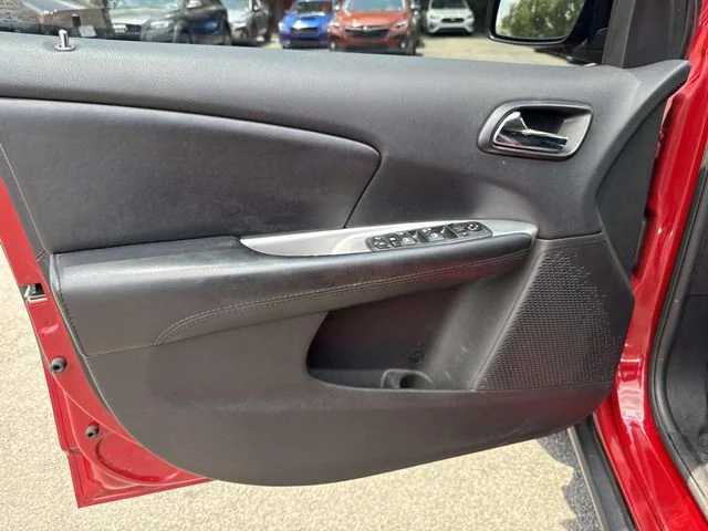 Used 2018 Red Dodge SE image 25