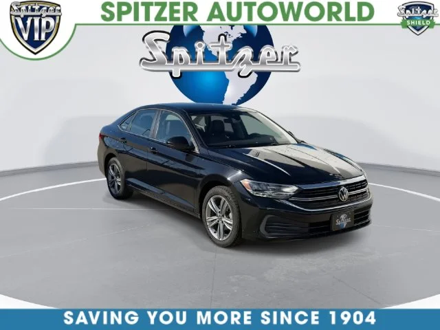 Certified Used 2024  Volkswagen 1.5T SE image 4