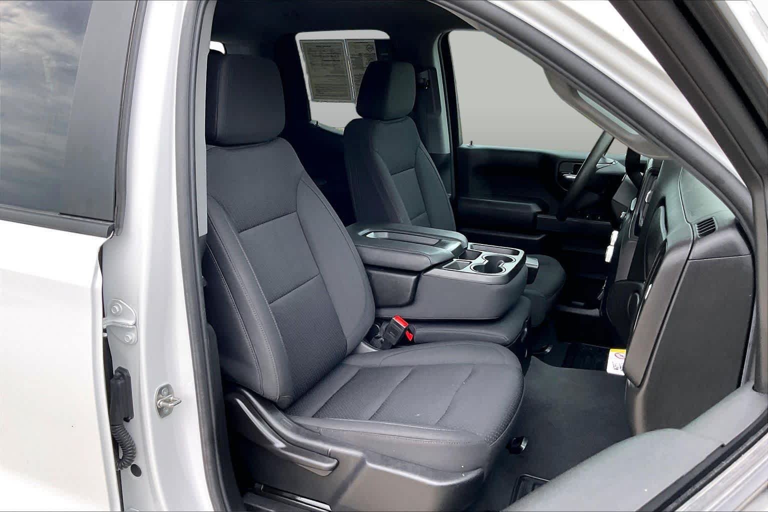 Used 2023 Summit White GMC Pro image 9
