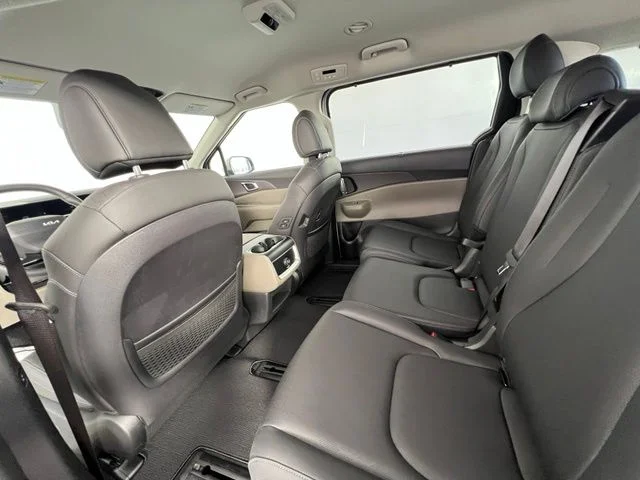 New 2027 White Kia EX image 14
