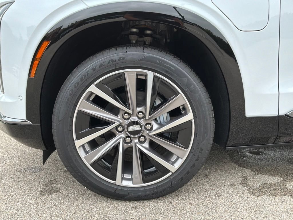 2027 Cadillac VISTIQ Sport - Photo 13