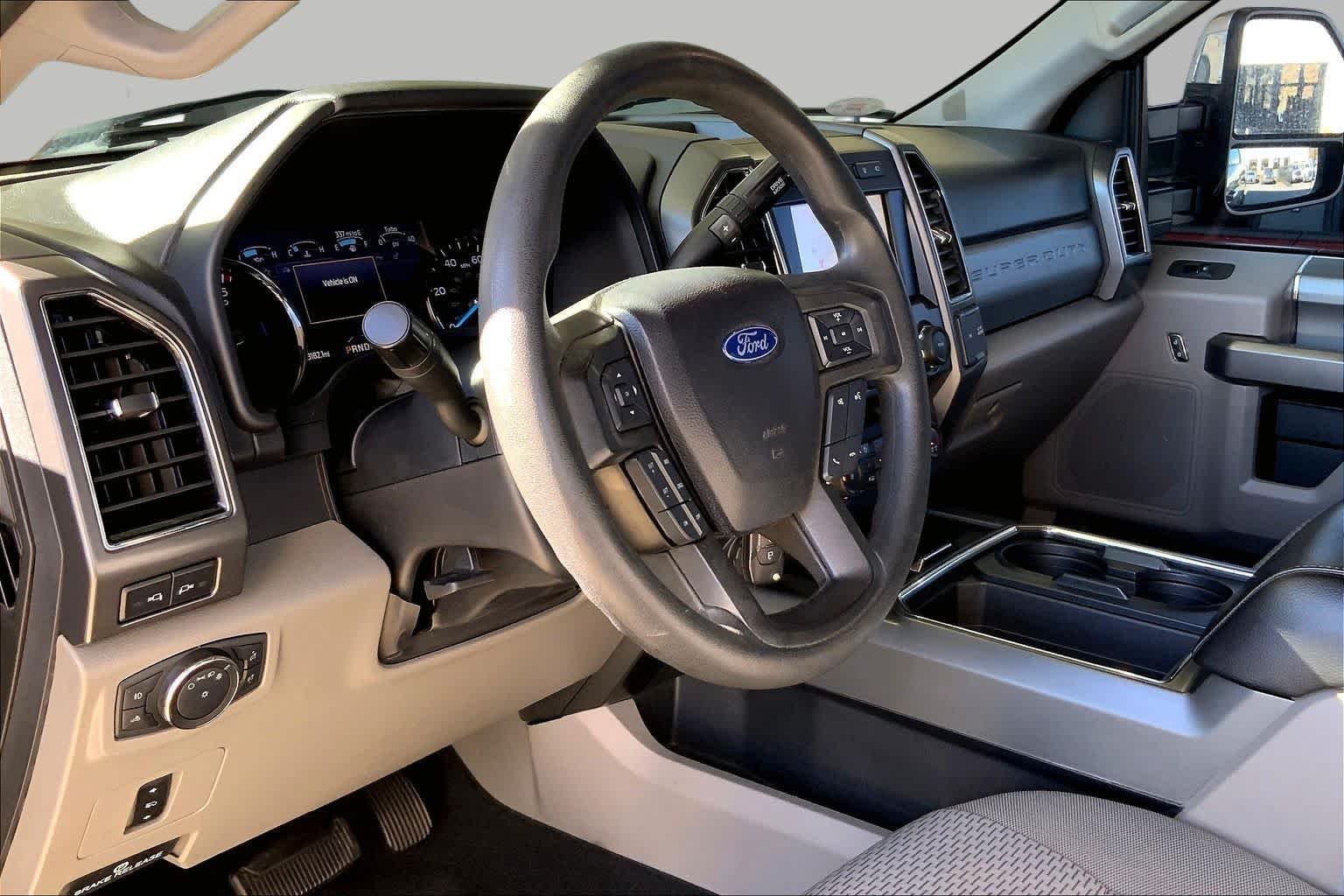 Used 2020 Agate Black Metallic Ford XLT image 17