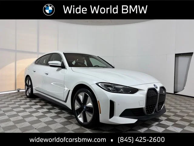 2023 BMW i4 eDrive35's photo