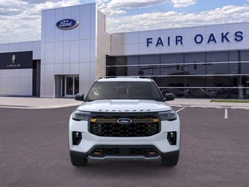 New 2026 Space White Metallic Ford Tremor image 6