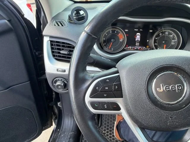Used 2018 Black Jeep Trailhawk image 13