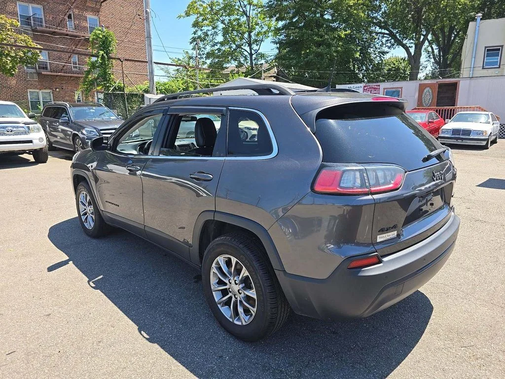 Certified Used 2020 Gray Jeep Latitude Plus image 3