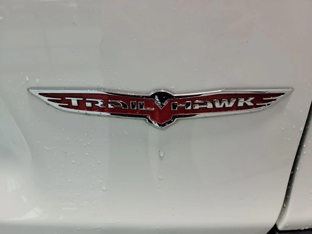 Used 2022 White Jeep Trailhawk image 15