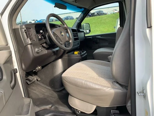 Used 2011 White Chevrolet Work Van image 22