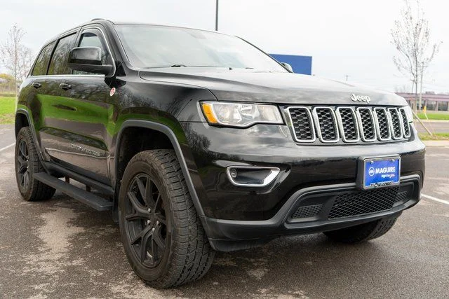 Used 2020 Black Jeep Laredo E image 4