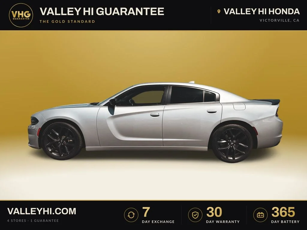 Used 2023 Silver Dodge SXT image 4