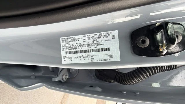 New 2026 Glacier Gray Metallic Tri-Coat Ford F-250® Lariat® image 72