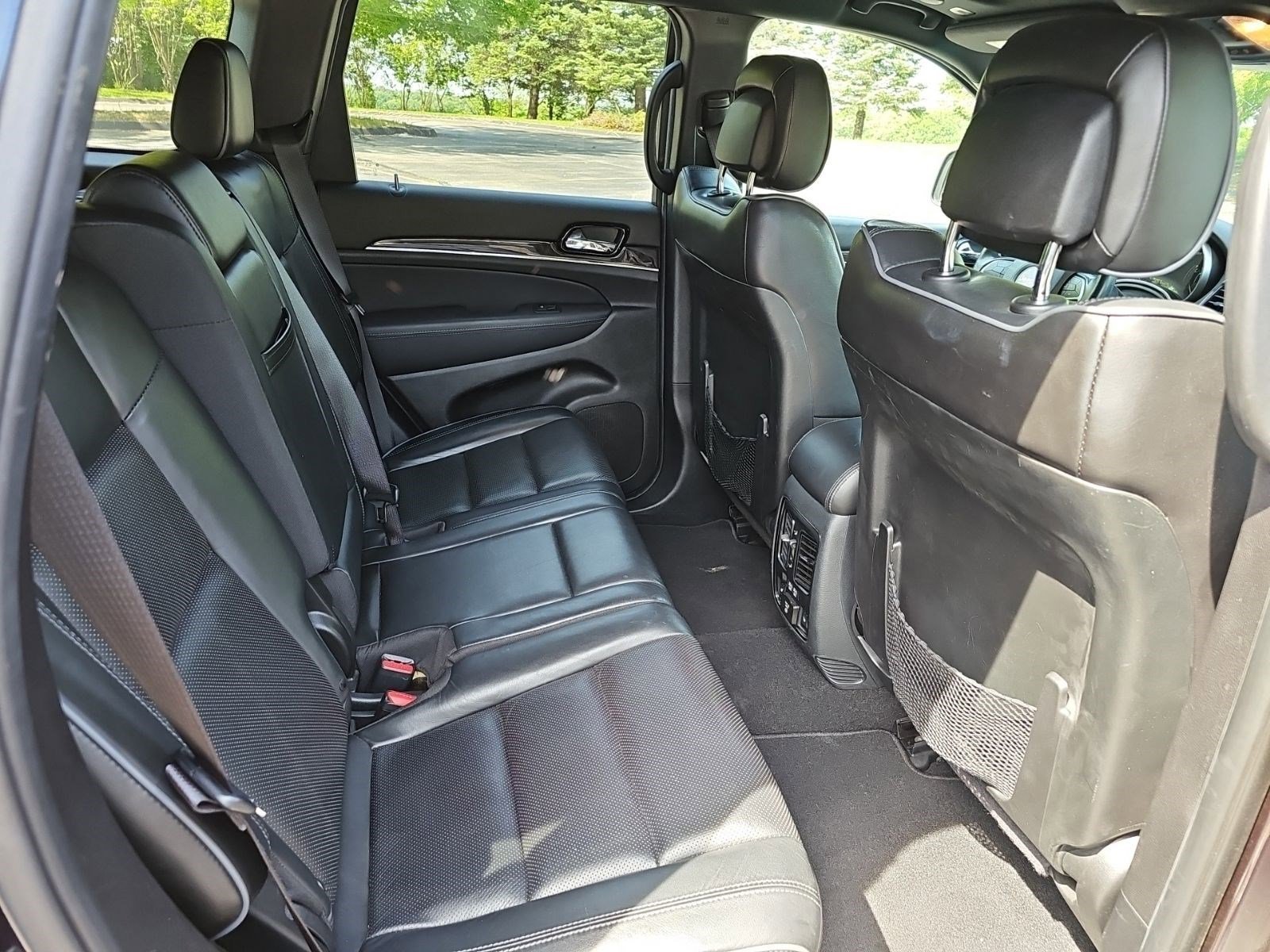 Used 2019 Sangria Metallic Clearcoat Jeep Overland image 15