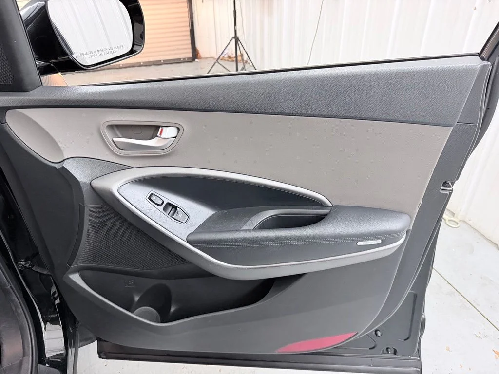 Used 2017 Black Hyundai 2.4 Base image 34
