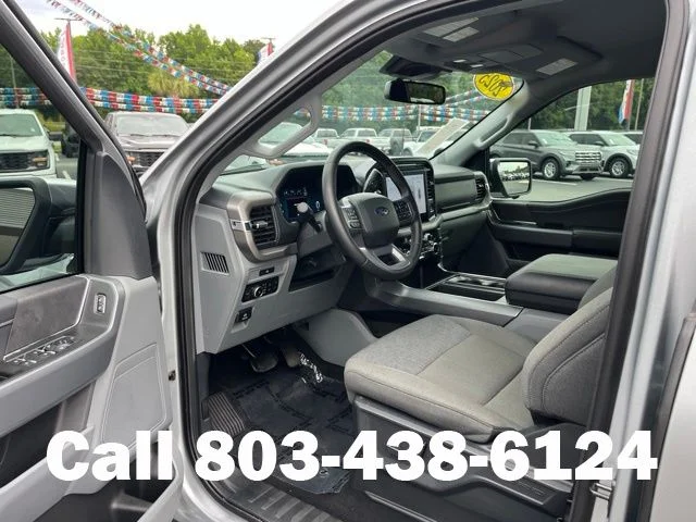 Used 2025 Silver Ford XLT image 4
