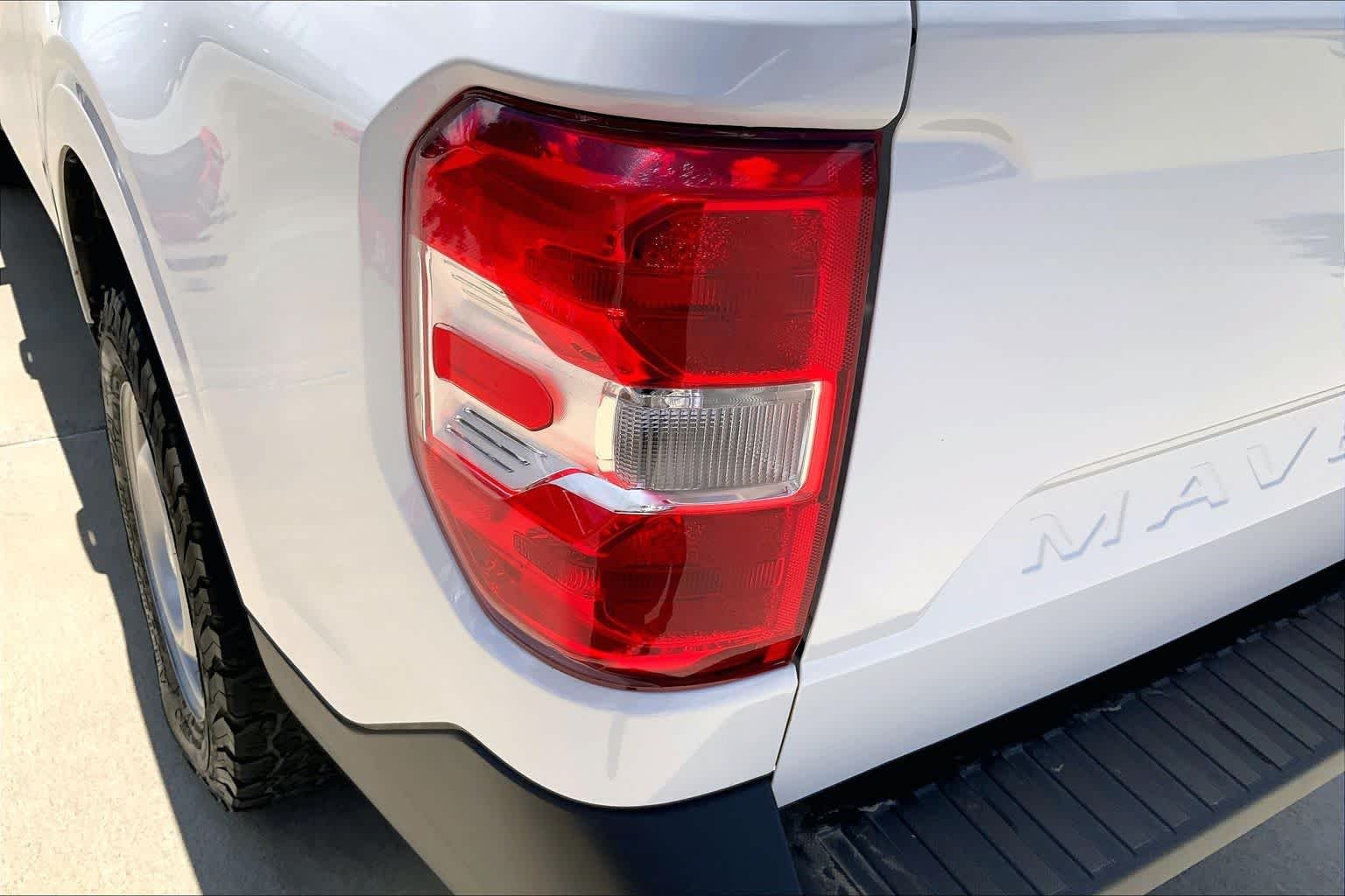 Used 2024 Oxford White Ford XL image 28
