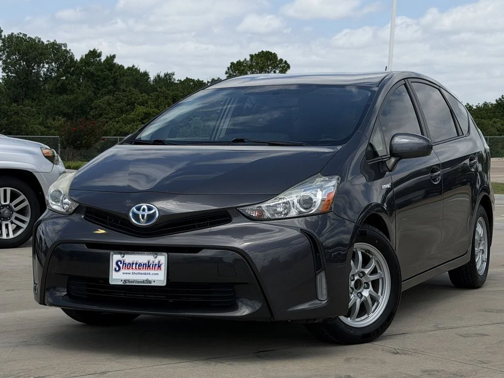 Used 2017 Gray Toyota Three image 2