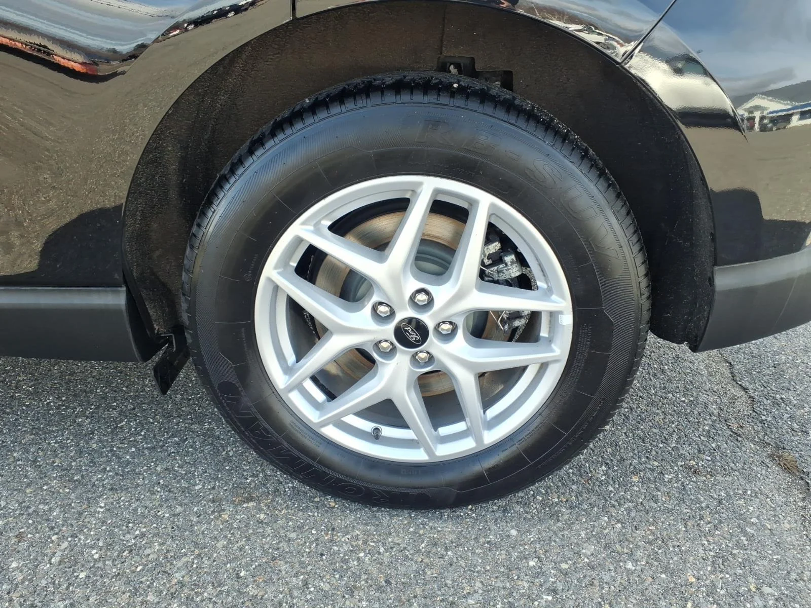 Used 2024 Black Metallic Ford SEL image 9
