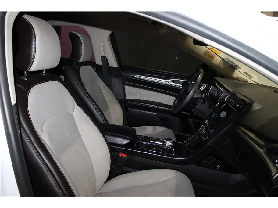 Used 2019 White Ford SE image 23