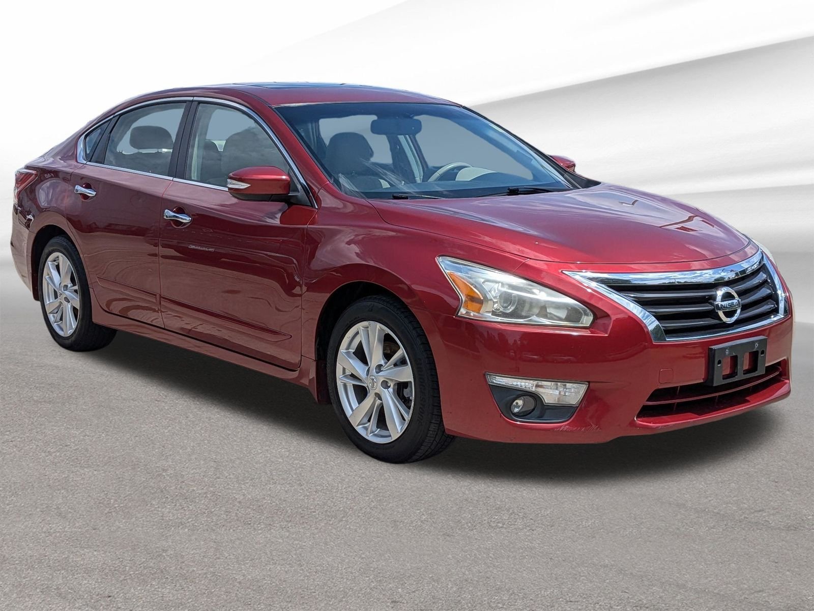 Used 2013 Cayenne Red Metallic Nissan 2.5 SL image 4