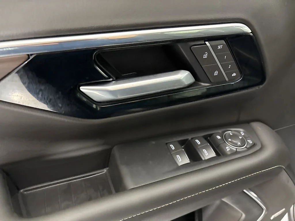 2026 Chevrolet Tahoe Premier - Photo 18