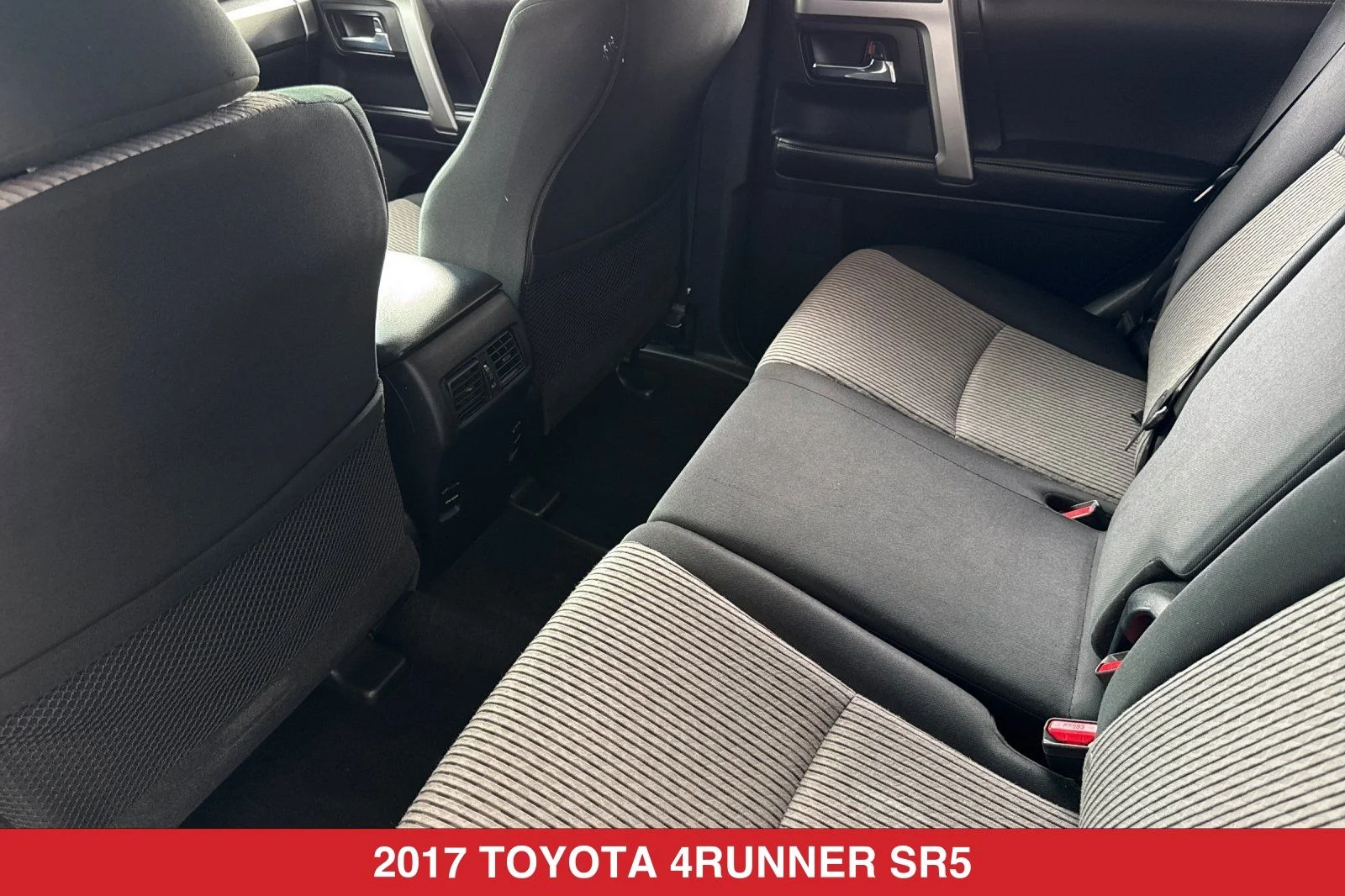 Used 2017 White Toyota SR5 image 13