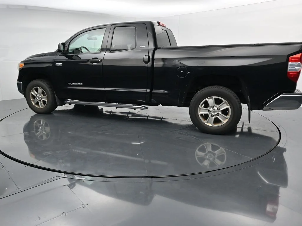 Used 2017 Black Toyota SR5 image 4