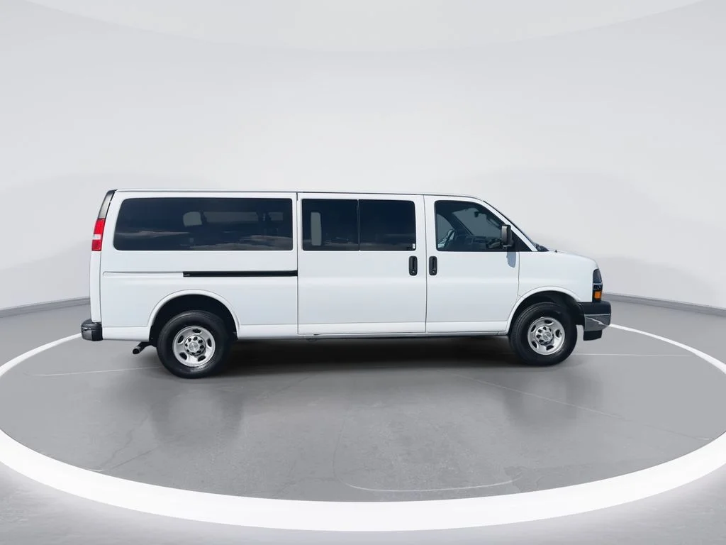 Used 2023 White Chevrolet LT image 9