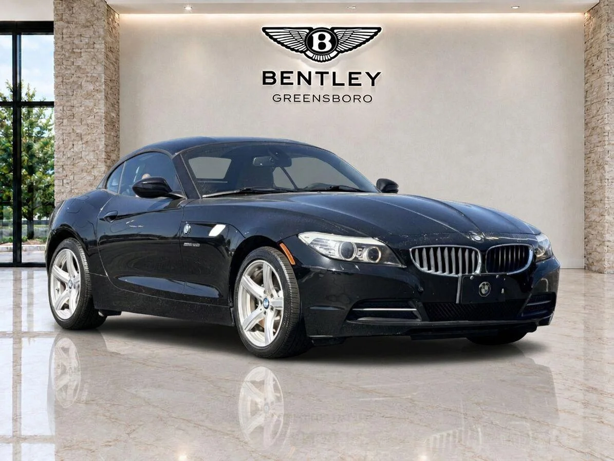 Used 2011 Black Sapphire Metallic BMW sDrive30i image 7