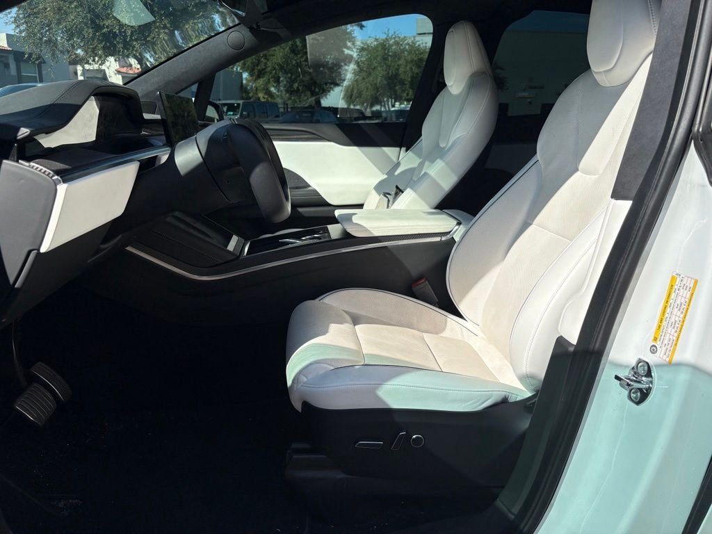 Used 2022  Tesla Plaid image 8