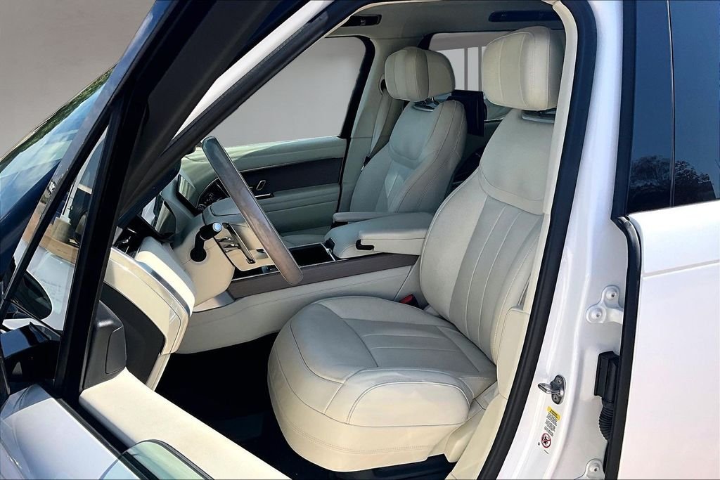 Certified Used 2024 Ostuni Pearl White Metallic Land Rover Autobiography image 25