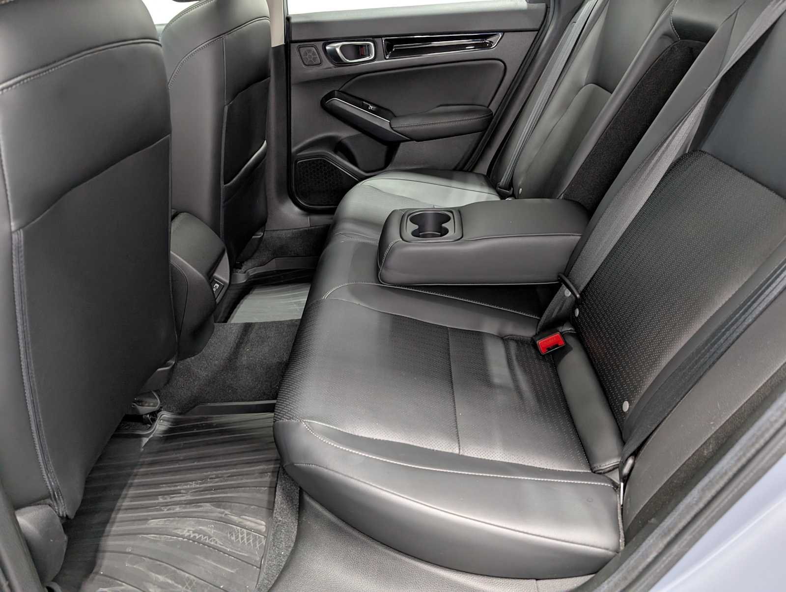 Used 2024 Sonic Gray Pearl Honda Touring image 22