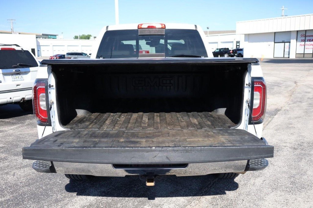 Used 2016 Summit White GMC 4WD Crew Cab 143.5" SLT image 7