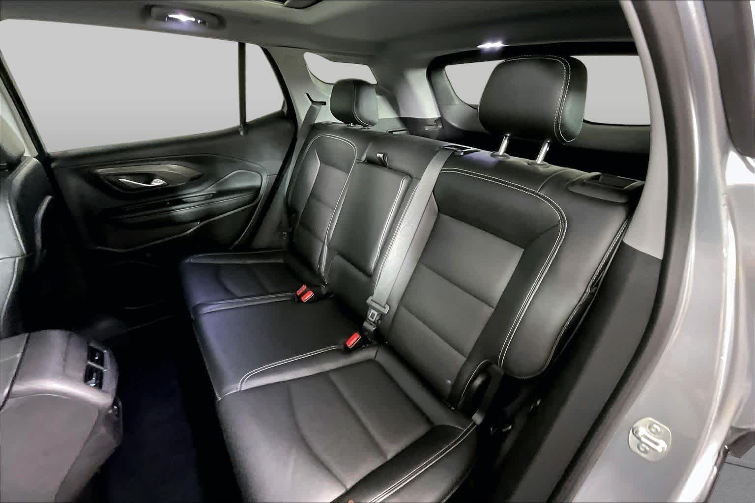 Used 2024 Sterling Metallic GMC SLT image 17