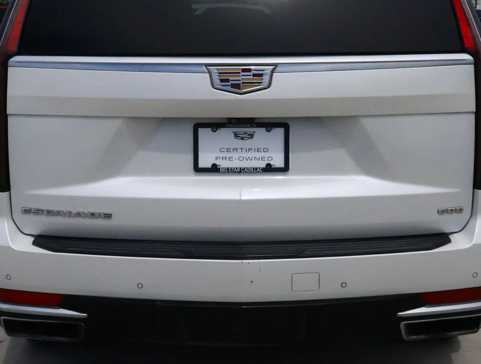 Used 2021 CRYSTAL WHITE TRICOAT Cadillac Premium Luxury image 9