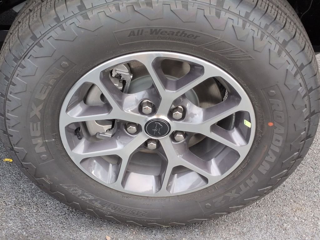 View vehicle photo 4