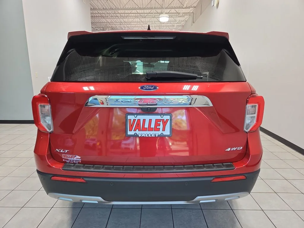 Used 2024 Red Ford XLT image 10