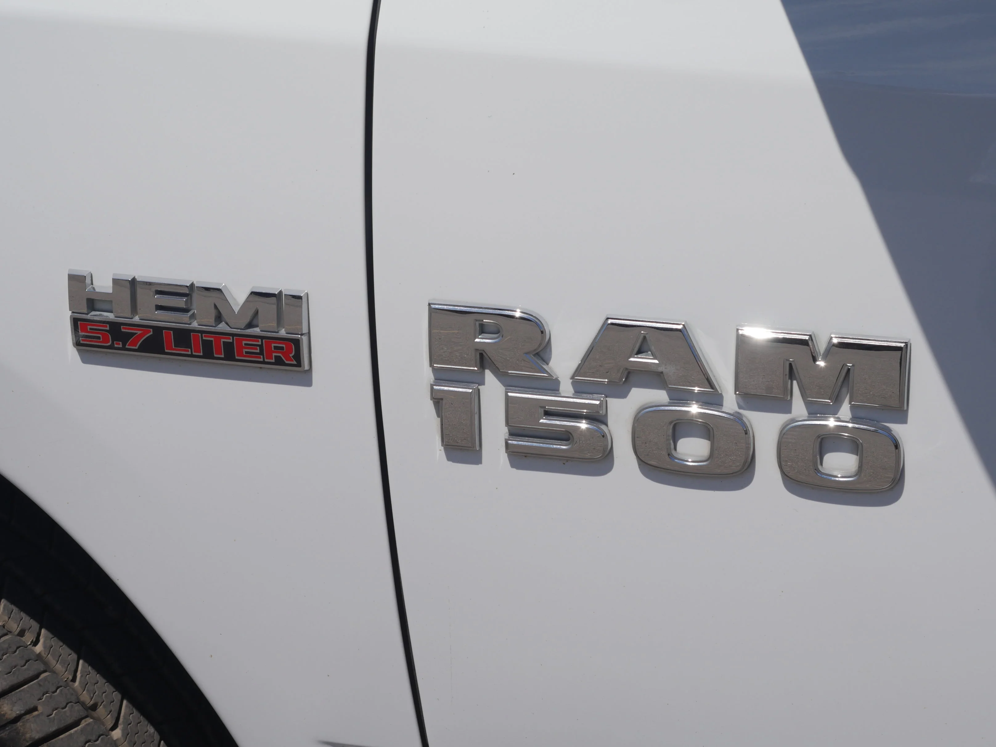 Used 2016 Pearl White Ram Big Horn image 15