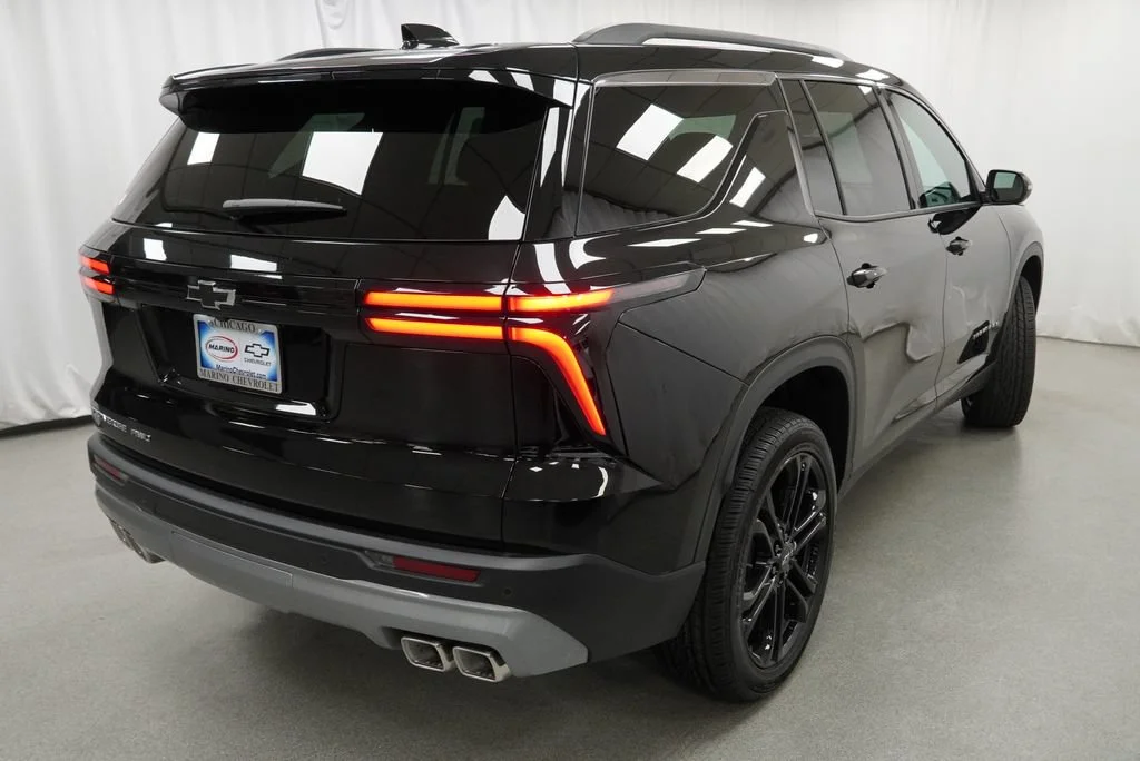 New 2027 Mosaic Black Metallic Chevrolet LT image 3
