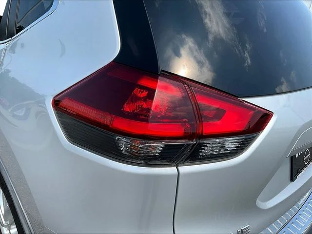 Used 2020 Silver Nissan SV image 24