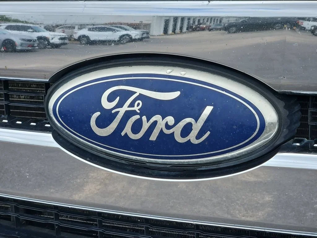 Used 2011 Black Ford LARIAT image 11