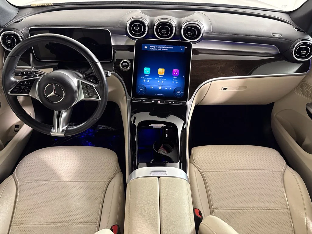 Used 2025 White Mercedes-Benz GLC 300 image 14
